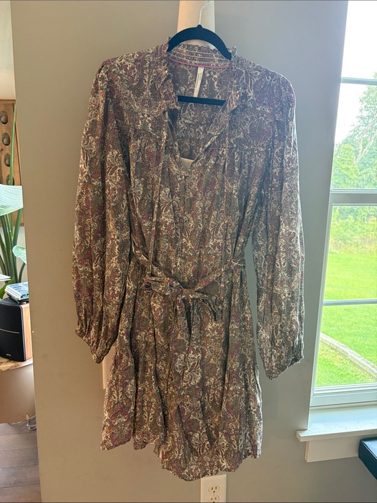 Anthropologie Dresses & Skirts - Anthropologie Paisley Tie-Waist Long Sleeve Dress in Grey and Cream